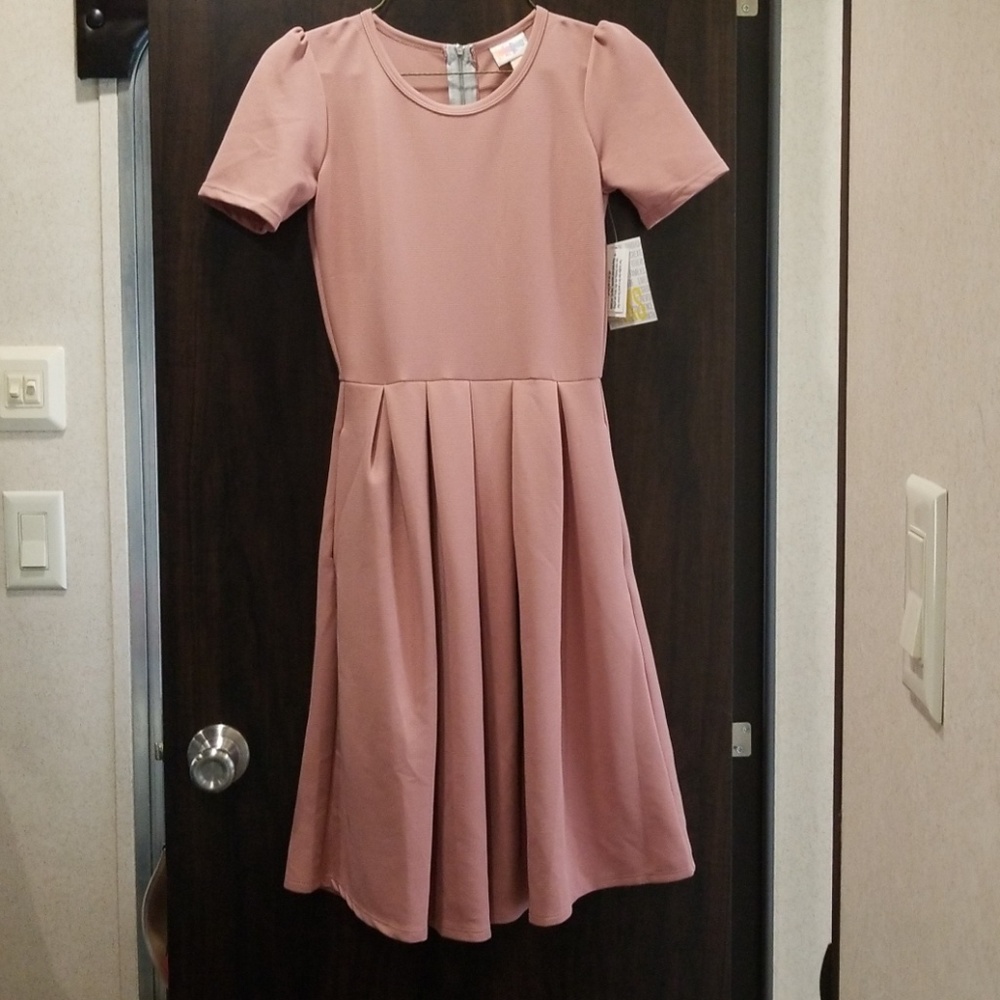 LuLaRoe Amelia